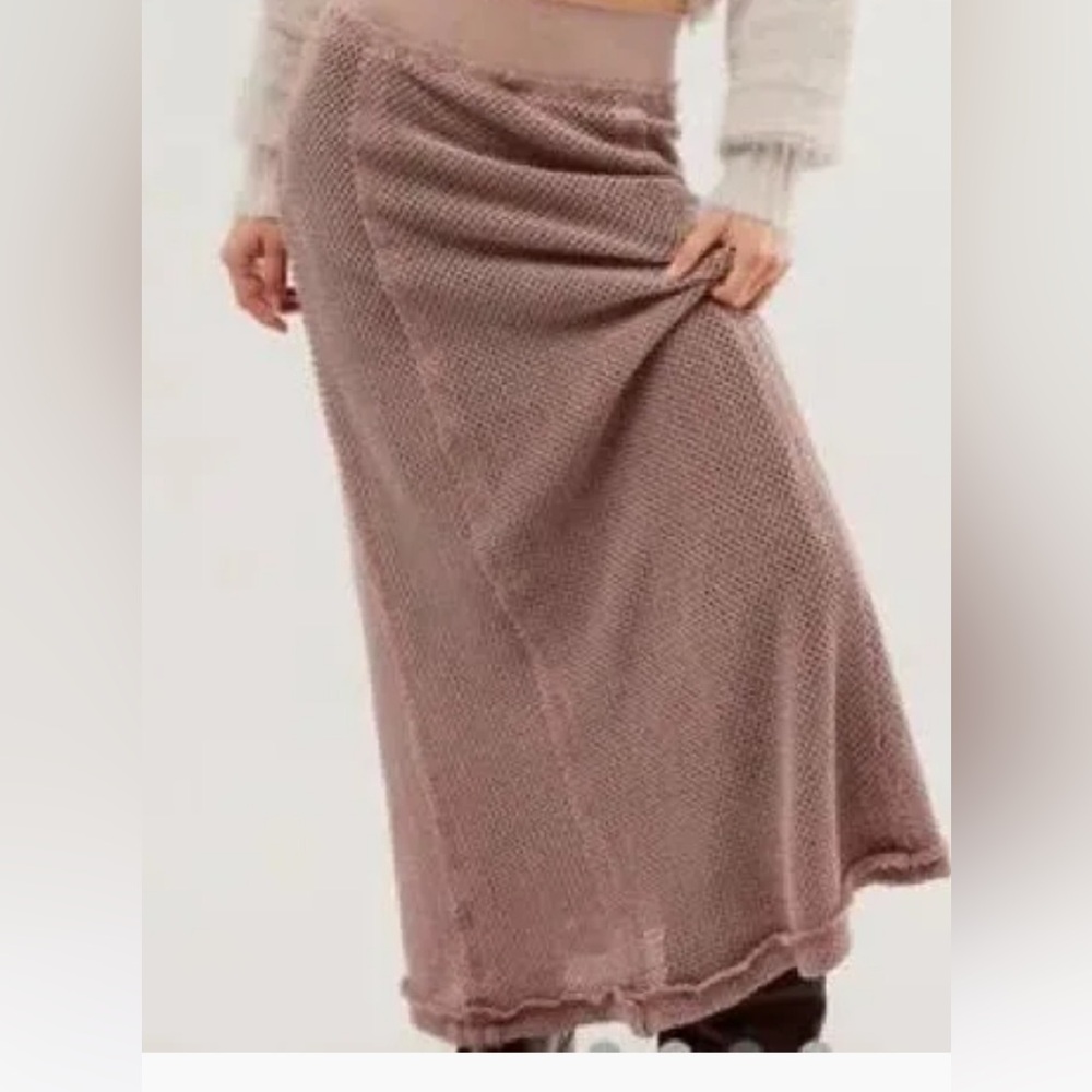 Free People mauve 100% cotton mesh skirt  fully lined   NWOT!